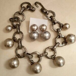 VINTAGE UNIQUE METAL + GRAY PEARL NECKLACE + MATCHING EARRINGS
